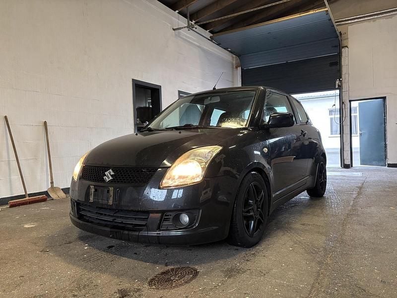 Schwarz Gebraucht 2009 Suzuki Swift Kleinwagen | 2.000 € (Guter Preis) - Bild 1/4