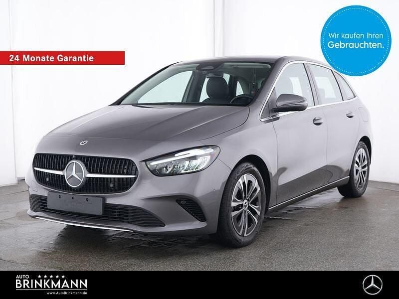 Lack mountaingrau Gebraucht 2024 Mercedes B180 Advanced Van / Kleinbus | 32.125 € (Guter Preis) - Bild 1/4