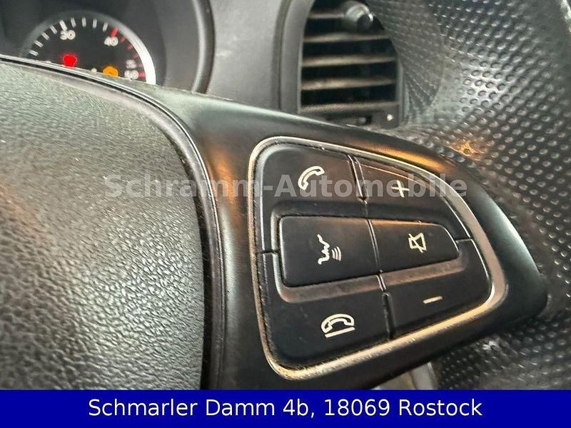 Gebraucht Mercedes Vito 114 PS (83 kW) 2017 Weiß Van