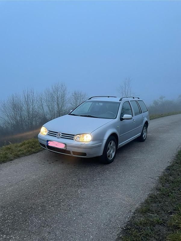 Silber Gebraucht 1999 VW Golf IV Kombi | 1.500 € (Teuer) - Bild 1/4