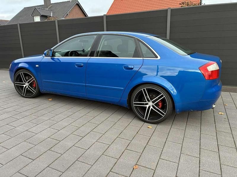 Gebraucht 2004 Audi A4 Limousine | 2.500 € (Teuer) - Bild 1/4