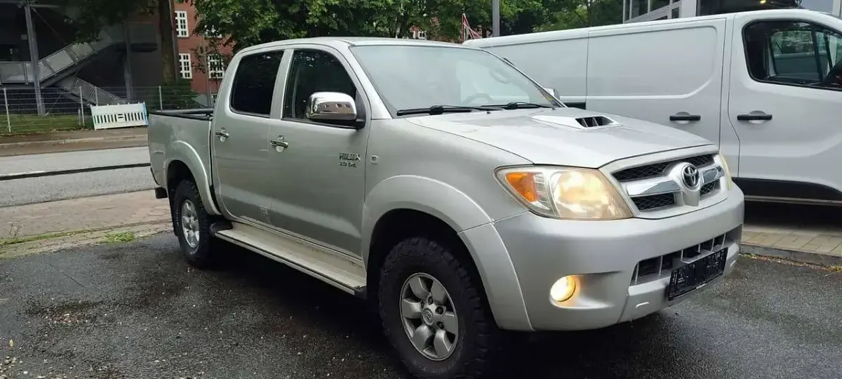 Gebraucht Toyota HiLux 171 PS (125 kW) 2008 Silber Pickup