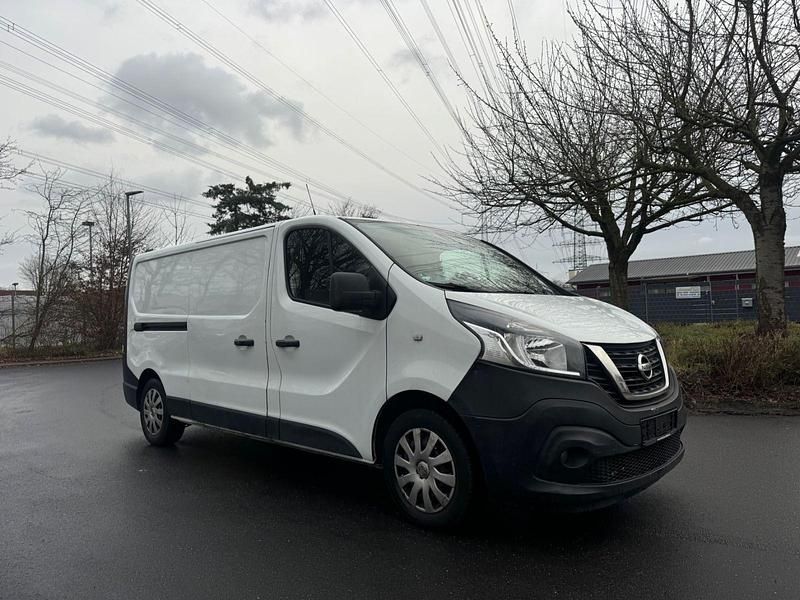 Weiß Gebraucht 2017 Nissan NV300 Van | 8.990 € (Superpreis) - Bild 1/4