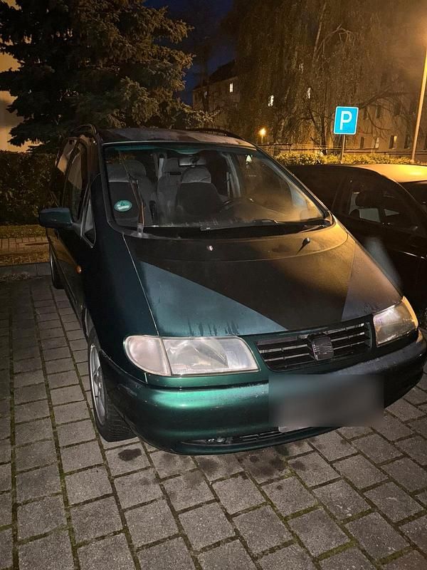 Grün Gebraucht 2001 Seat Alhambra Van / Kleinbus | 1.400 € (Fairer Preis) - Bild 1/4