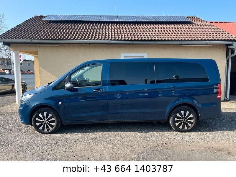 Gebraucht Mercedes Vito 237 PS (174 kW) 2023 Blau Van