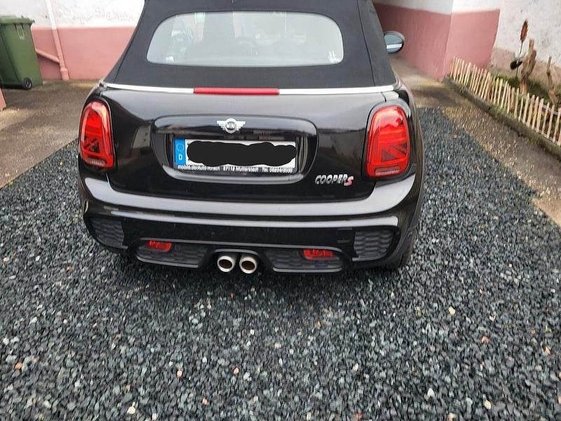 Gebraucht Mini Cooper S Cabriolet 192 PS (141 kW) 2018 Schwarz Cabrio