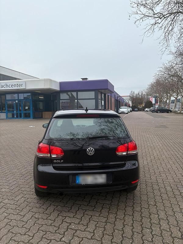 Gebraucht VW Golf VI Highline 105 PS (77 kW) 2011 Kleinwagen