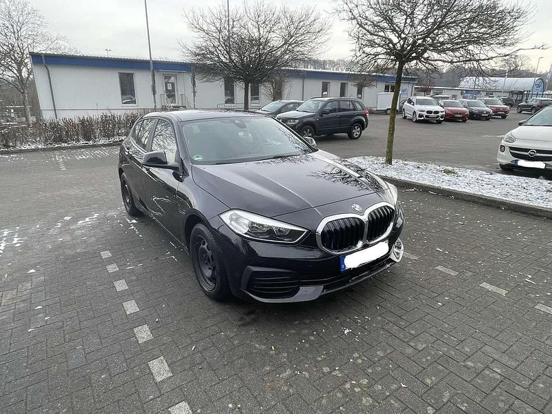 Gebraucht BMW 118 Advantage 136 PS (100 kW) 2020 Schwarz Kleinwagen
