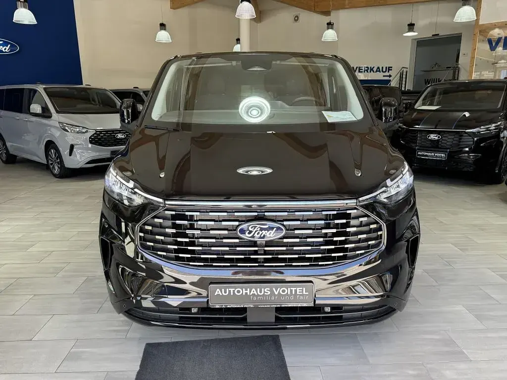 Neu Ford Tourneo Titanium X 170 PS (125 kW) 2025 Schwarz Van / Kleinbus