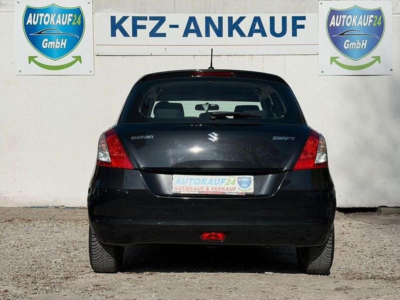 Gebraucht Suzuki Swift Comfort 94 PS (69 kW) 2012 Schwarz Kleinwagen