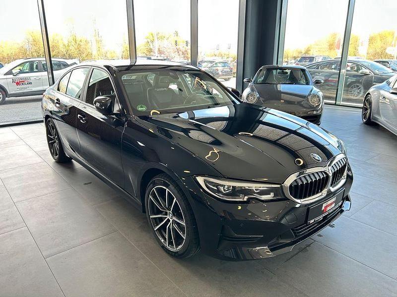 Gebraucht BMW 318 Advantage 150 PS (110 kW) 2021 Schwarz Limousine