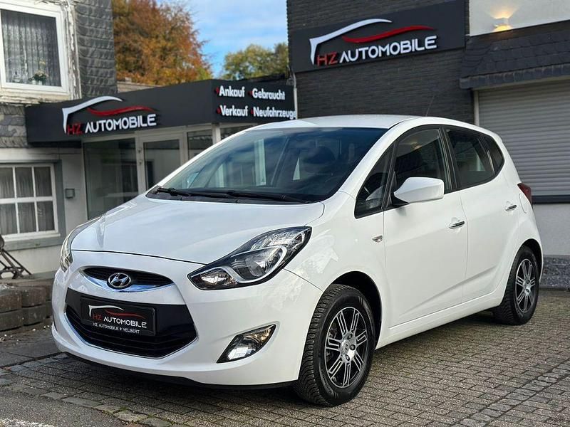 Polar white / sol Gebraucht 2015 Hyundai ix20 Edition Kleinwagen | 8.490 € (Fairer Preis) - Bild 1/4