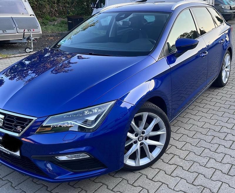 Blau Gebraucht 2019 Seat Leon ST FR Kombi | 18.490 € (Fairer Preis) - Bild 1/4
