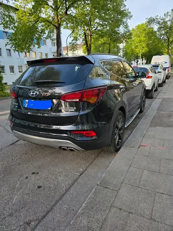Gebraucht Hyundai Santa Fe 200 PS (147 kW) 2017 Schwarz SUV