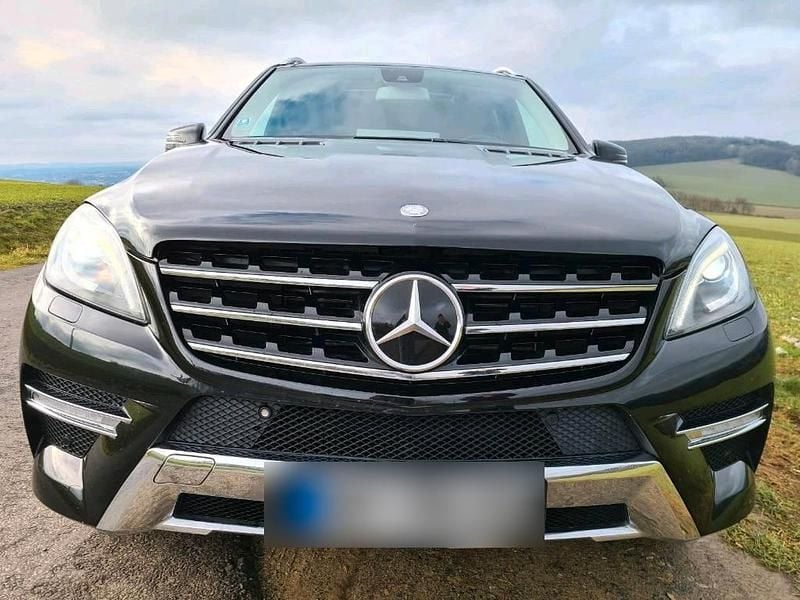 Gebraucht Mercedes ML350 AMG 258 PS (189 kW) 2012 Schwarz SUV