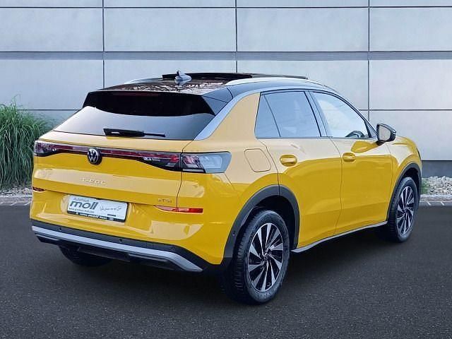 Neu VW T-Roc Style 150 PS (110 kW) 2026 Gelb SUV