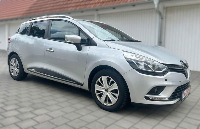 Silber Gebraucht 2019 Renault Clio IV LIMITED Limousine | 8.808 € (Fairer Preis) - Bild 1/4
