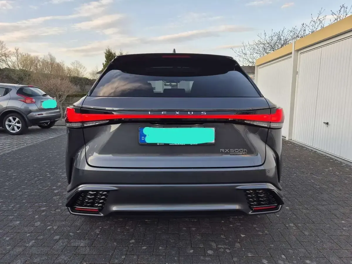 Gebraucht Lexus RX500h Sport Line 272 PS (200 kW) 2024 Grau SUV