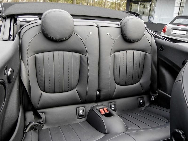 Second-hand Mini Cooper Cabriolet 136 CP (100 kW) 2023 Negru Cabrio