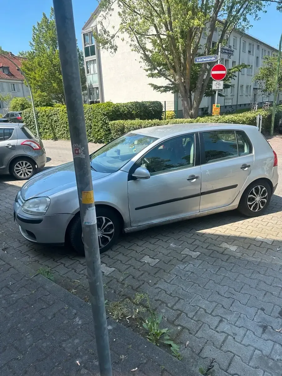 Gebraucht VW Golf V 90 PS (66 kW) 2004 Silber Kleinwagen