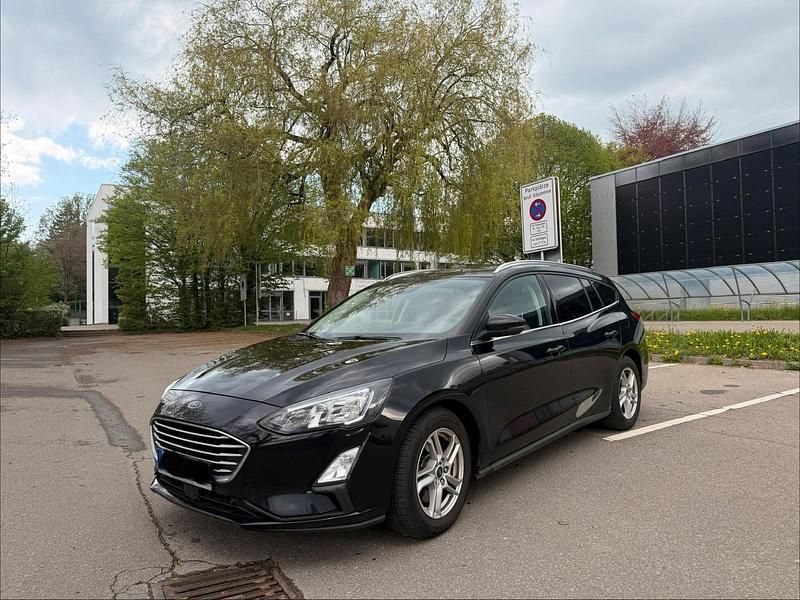 Second-hand Ford Focus 120 CP (88 kW) 2020 Albastru Break