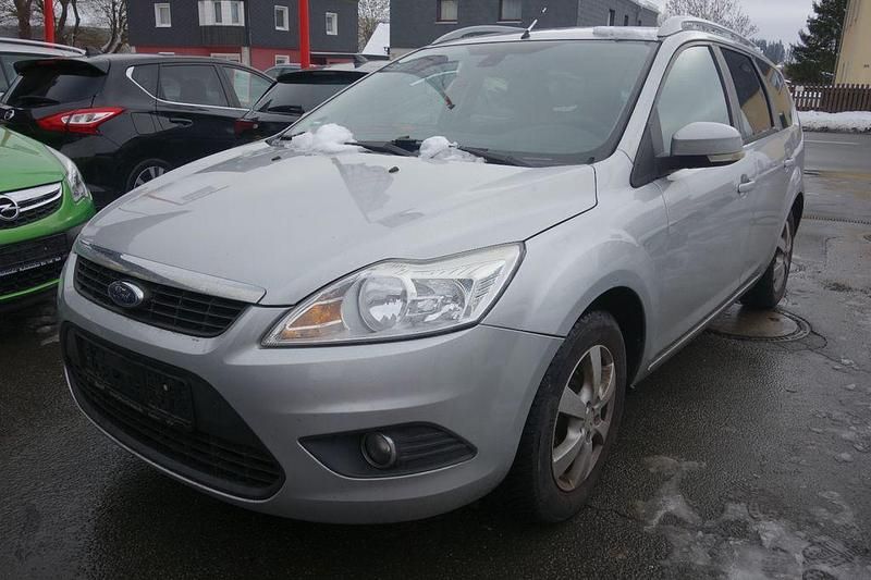 Używany Ford Focus Viva 109 KM (80 kW) 2010 Srebrny Kombi