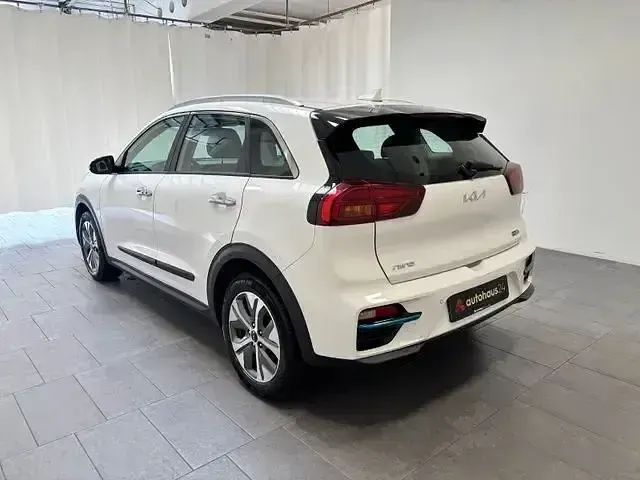 Gebraucht Kia e-Niro Vision 150 kW (204 PS) 2022 Weiß SUV