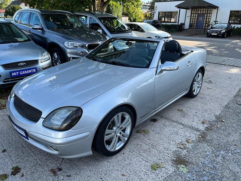 Silber Gebraucht 2002 Mercedes SLK200 Cabrio | 4.297 € (Fairer Preis) - Bild 1/4
