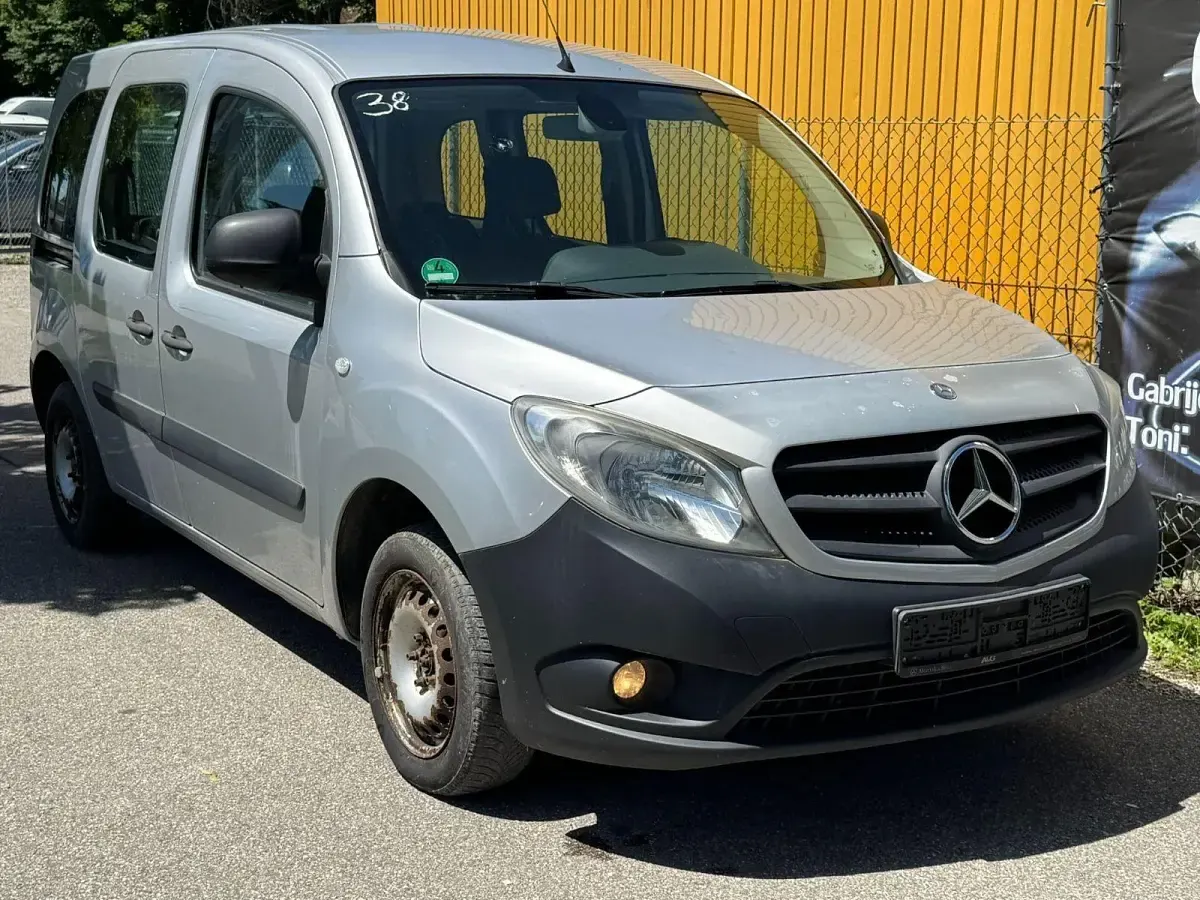 Gebraucht Mercedes Citan 109 90 PS (66 kW) 2014 Grau Van / Kleinbus