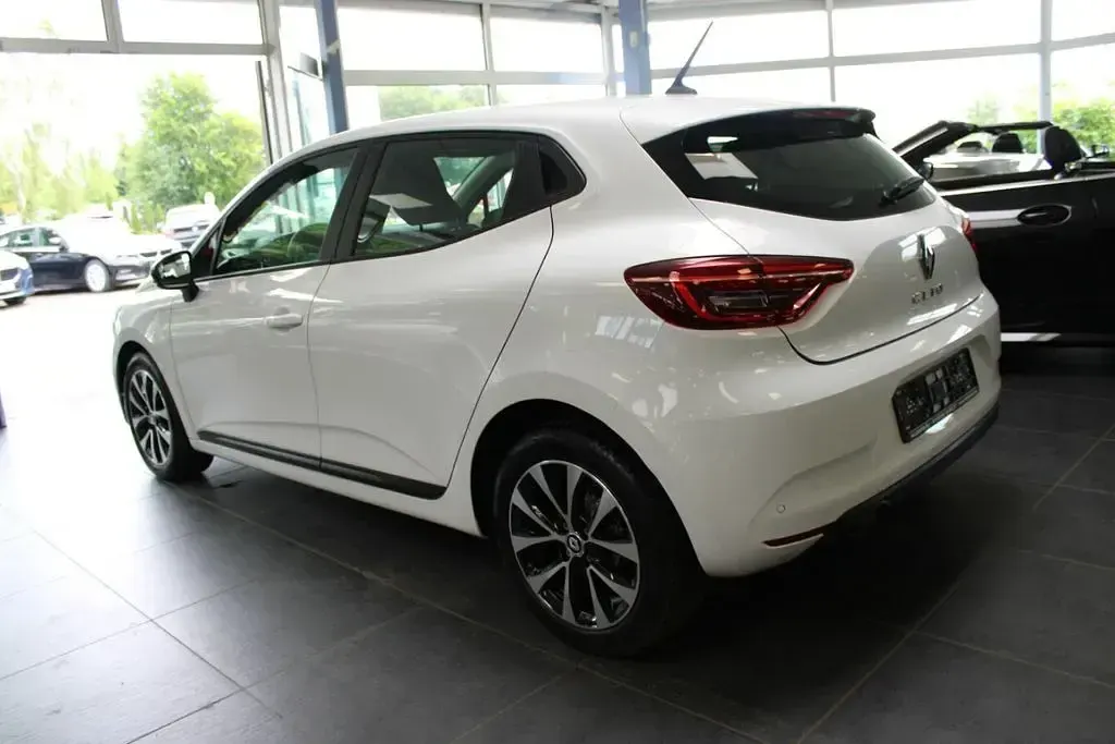Gebraucht Renault Clio V Equilibre 65 PS (47 kW) 2022 Weiß Limousine