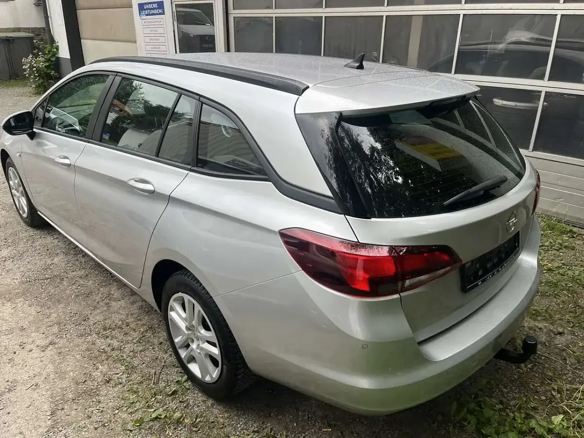 Gebraucht Opel Astra 136 PS (100 kW) 2018 Silber Kombi