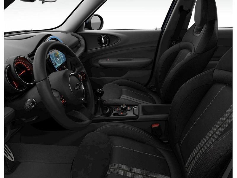 Gebraucht Mini One Clubman 102 PS (75 kW) 2020 Schwarz / enigmatic black (metallic) Kombi