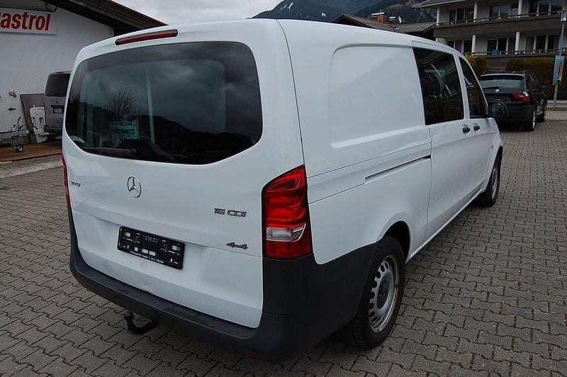 Gebraucht Mercedes Vito 163 PS (119 kW) 2021 Weiß Van