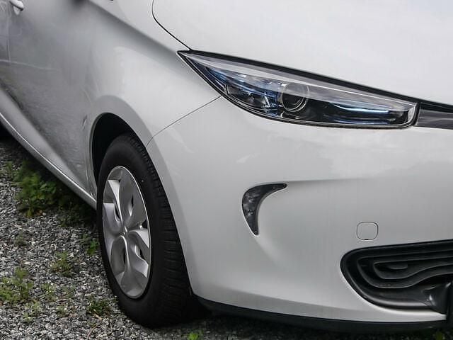 Second-hand Renault Zoe Life 67 kW (92 CP) 2019 Alb Hatchback