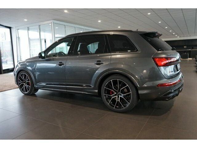 Gebraucht Audi SQ7 Ambiente 507 PS (372 kW) 2024 Mythosschwarz metallic SUV