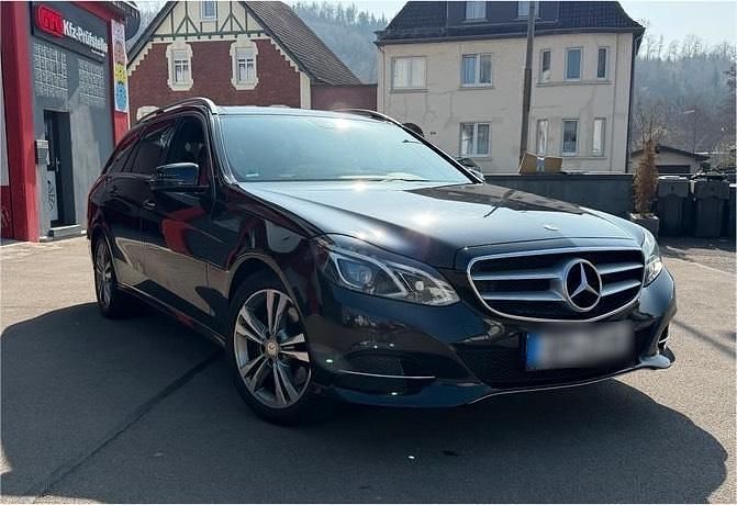 Second-hand Mercedes E350 258 CP (189 kW) 2015 Negru Break