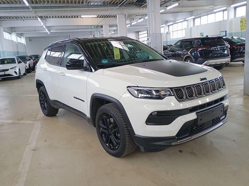 Weiß Gebraucht 2022 Jeep Compass SUV | 20.950 € (Superpreis) - Bild 1/4