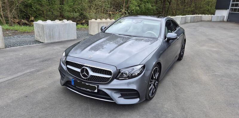 Grau Gebraucht 2019 Mercedes E400 AMG Coupé | 39.500 € (Guter Preis) - Bild 1/4