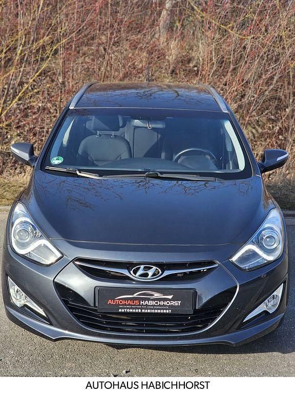 Gebraucht Hyundai i40 Edition 135 PS (99 kW) 2012 Grau Kombi