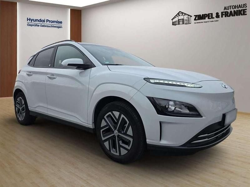 Gebraucht Hyundai Kona Edition 30+ 100 kW (136 PS) 2022 Weiß SUV