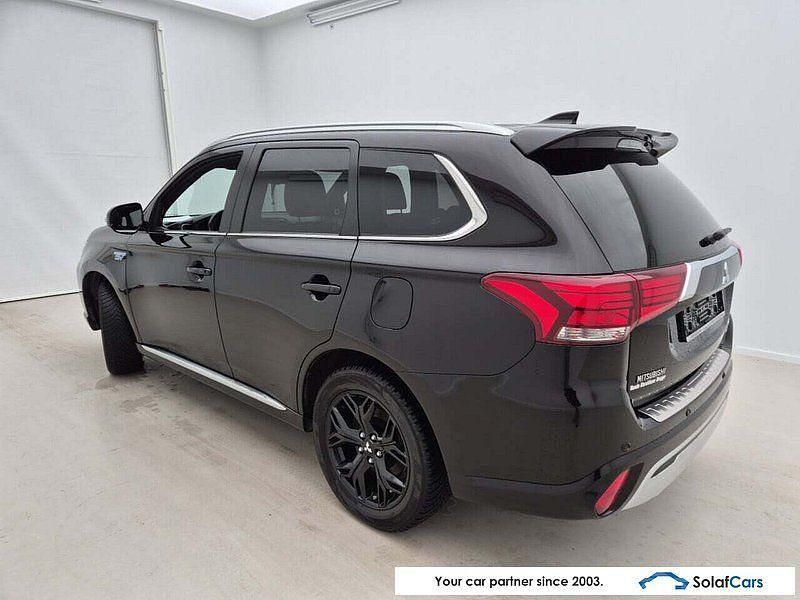 Gebraucht Mitsubishi Outlander P-HEV Intense 135 PS (99 kW) 2019 Schwarz SUV