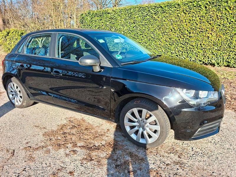 Gebraucht Audi A1 Sportback Attraction 86 PS (63 kW) 2012 Schwarz Kleinwagen