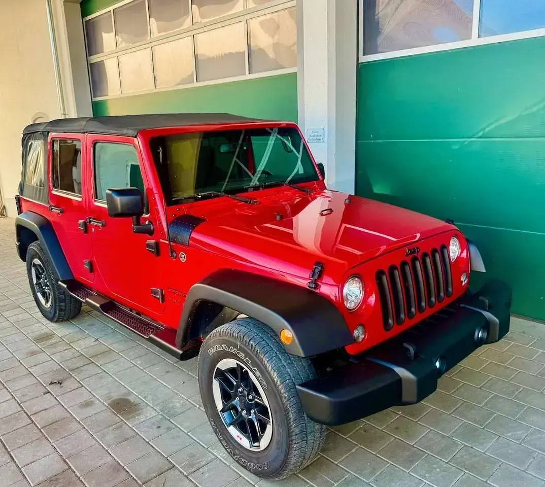 Gebraucht Jeep Wrangler Sahara 284 PS (208 kW) 2018 Prc : firecracker red SUV