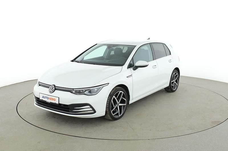 Gebraucht VW Golf VII Style 150 PS (110 kW) 2020 Weiß Limousine