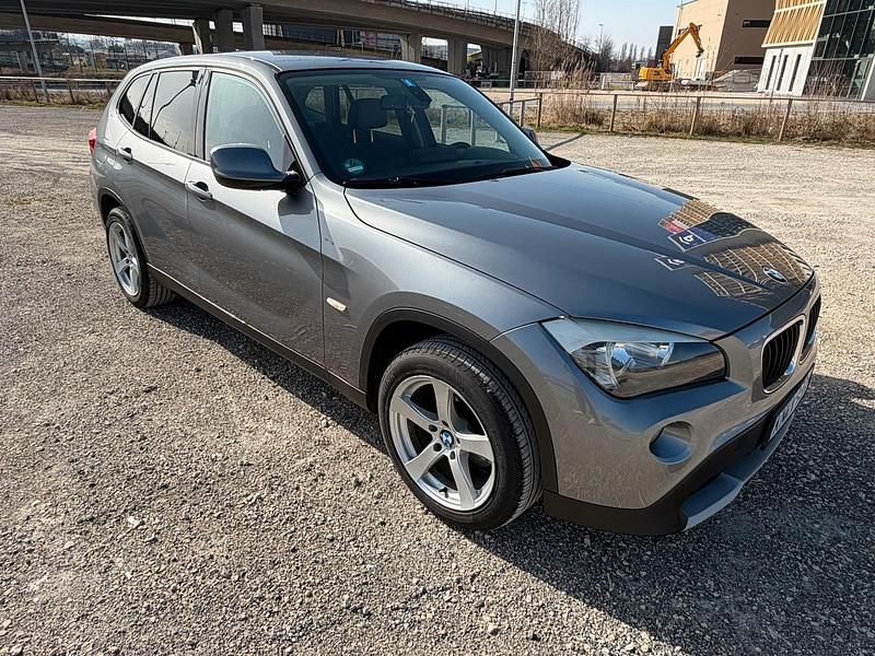 Gebraucht BMW X1 143 PS (105 kW) 2010 Grau SUV