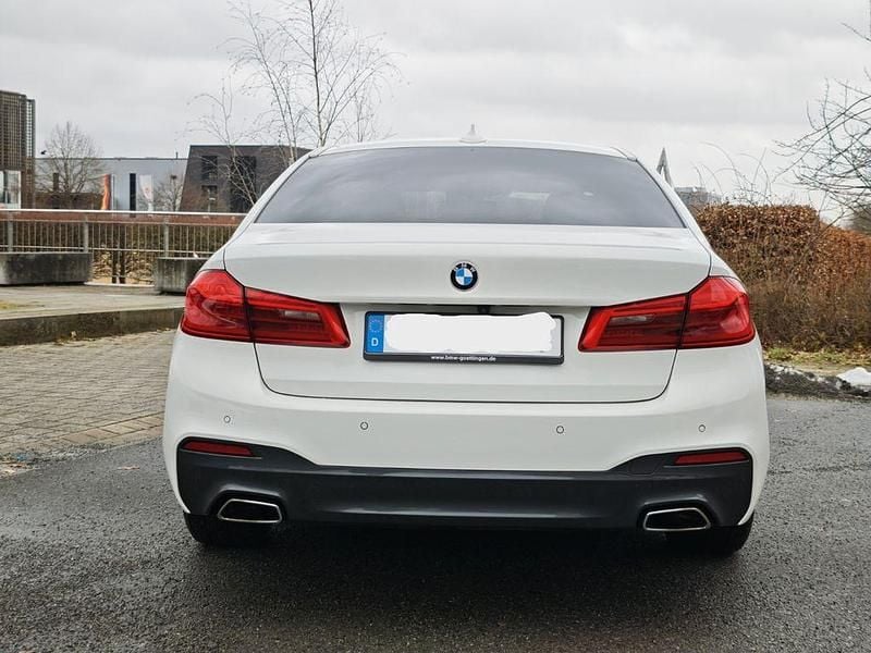 Gebraucht BMW 520 M Sport 190 PS (139 kW) 2018 Weiß Limousine