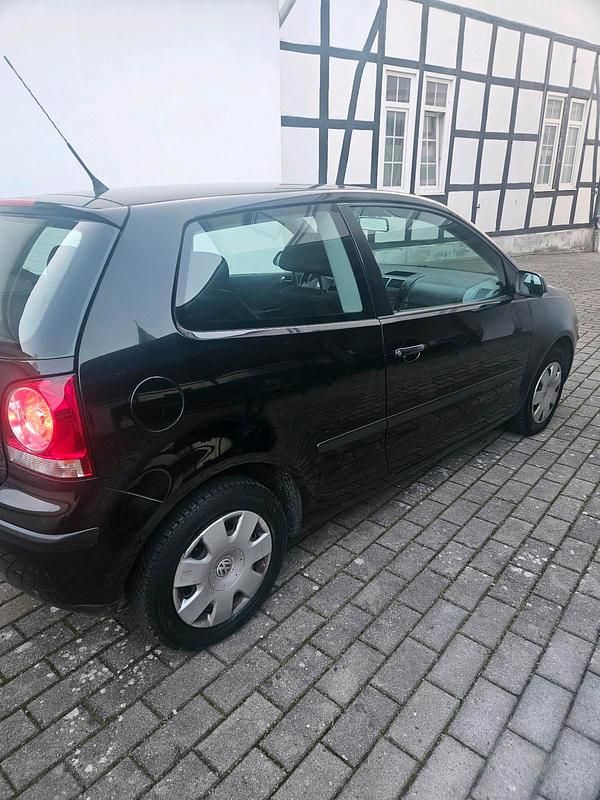 Gebraucht VW Polo 60 PS (44 kW) 2008 Schwarz Kleinwagen