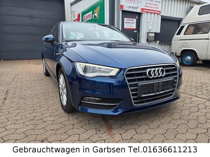 Blau Gebraucht 2015 Audi A3 Attraction Limousine | 9.999 € (Guter Preis) - Bild 1/4