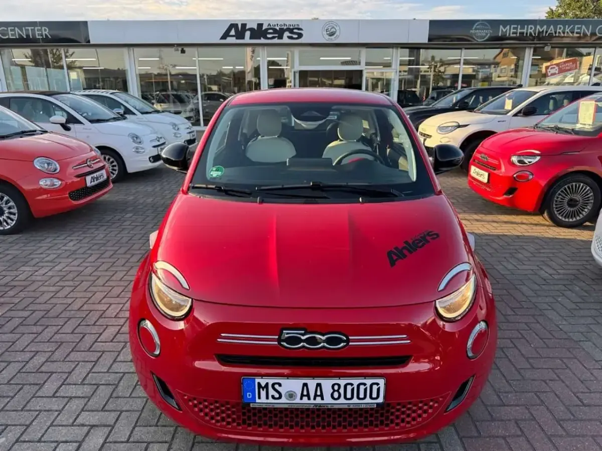 Gebraucht Fiat 500 Icon 65 PS (47 kW) 2026 Rot Limousine