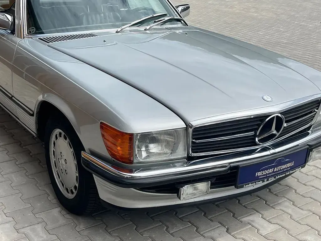 Gebraucht Mercedes 300 188 PS (138 kW) 1986 Silber Cabrio